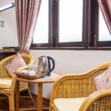 The Hotel Emperor-Inle Ньоншуэ Экстерьер фото