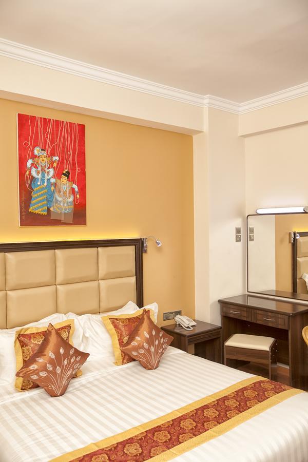 The Hotel Emperor-Inle Ньоншуэ Экстерьер фото