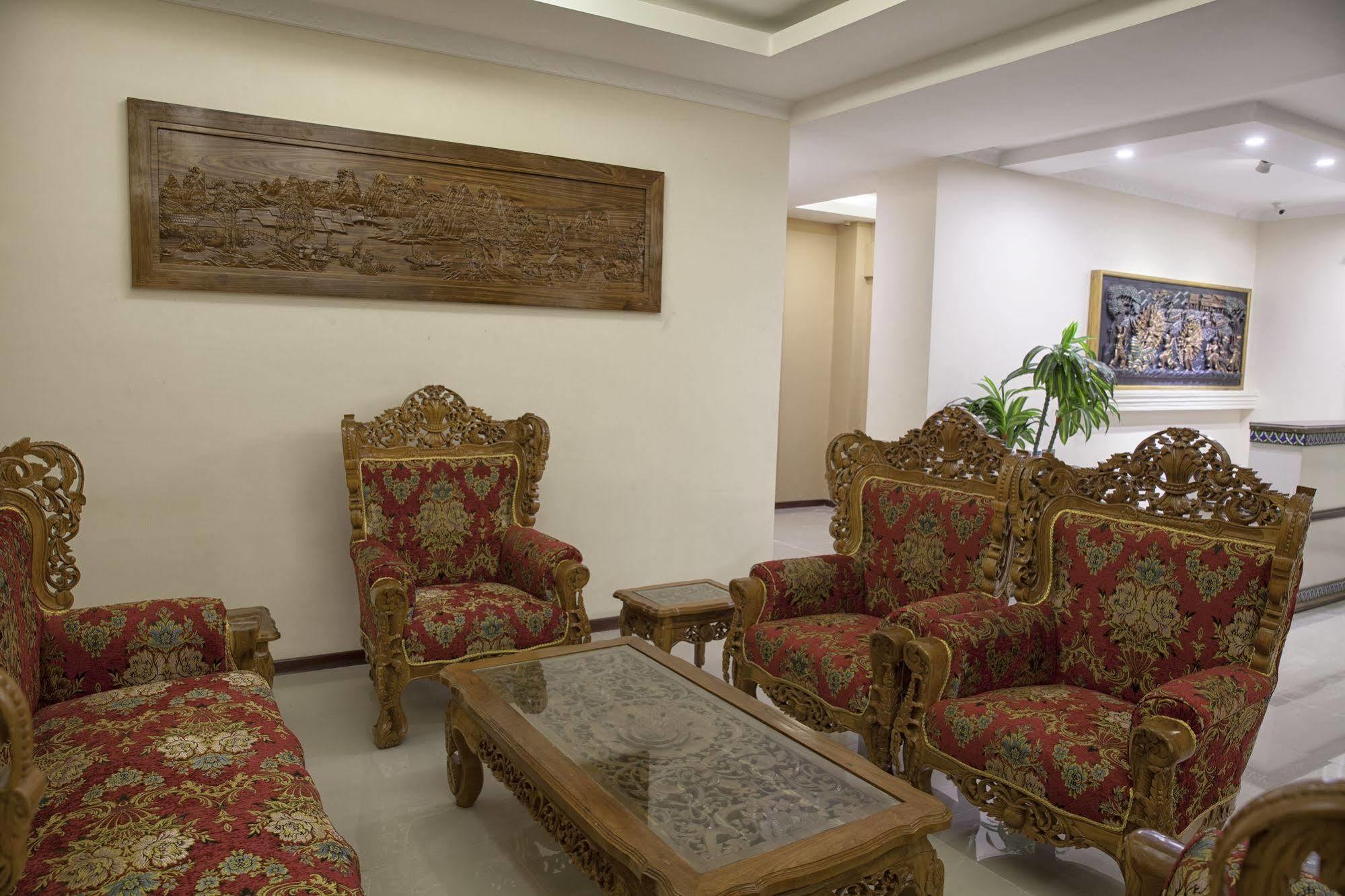 The Hotel Emperor-Inle Ньоншуэ Экстерьер фото