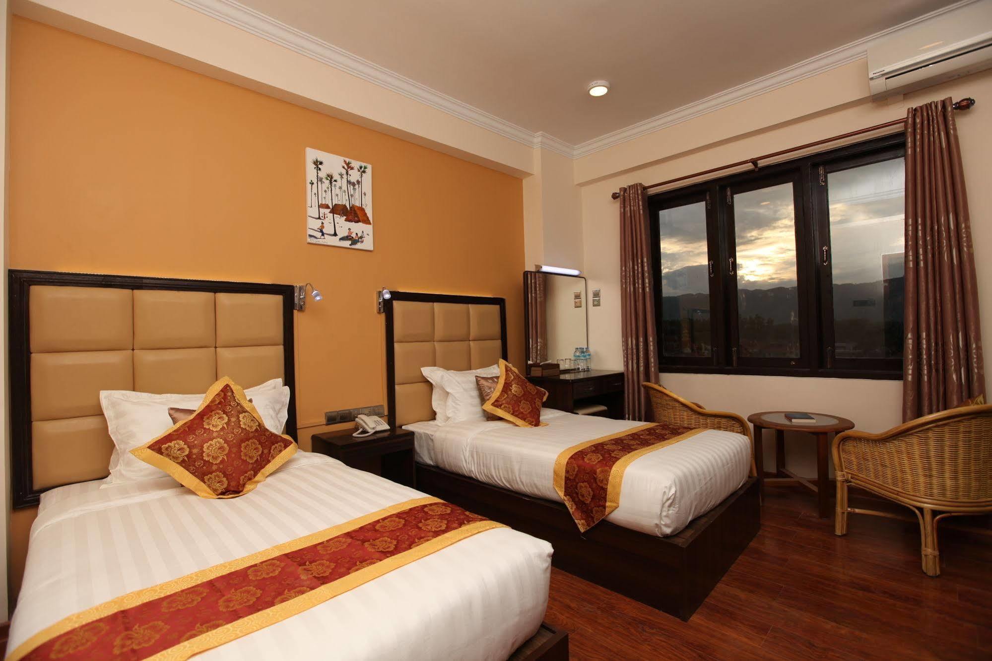 The Hotel Emperor-Inle Ньоншуэ Экстерьер фото